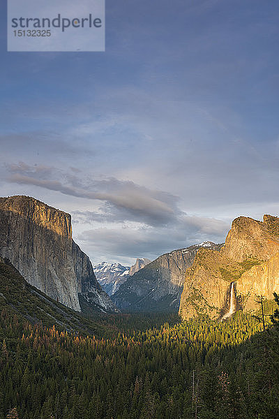 Tunnel View  Yosemite National Park  UNESCO Weltkulturerbe  Kalifornien  Vereinigte Staaten von Amerika  Nordamerika