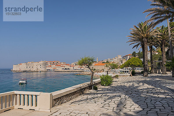 Blick auf die Altstadt vom Hotel Excelsior  Dubrovnik  Kroatien  Europa