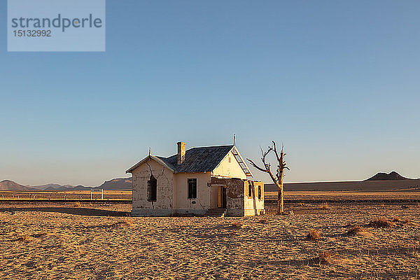 Verlassener Bahnhof Garub in der Diamantenregion Luderitz/Spergbeit  Namibia  Afrika