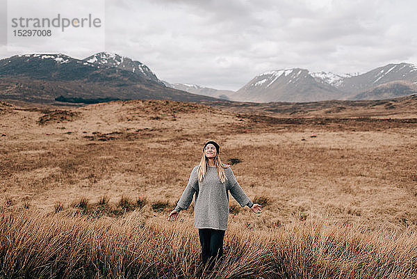 Trekker an der frischen Luft  Trossachs-Nationalpark  Kanada