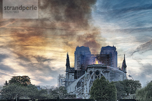 Brand in Notre-Dame de Paris  Paris  Ile-de-France  Frankreich