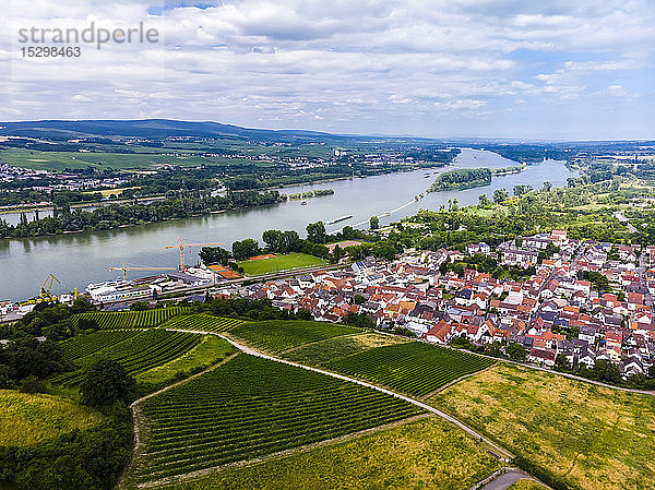 Deutschland  Rheinland-Pfalz  Region Bingen  Rochusgebirge  Luftaufnahme von Kempen am Rhein und Rüdesheim am Rhein