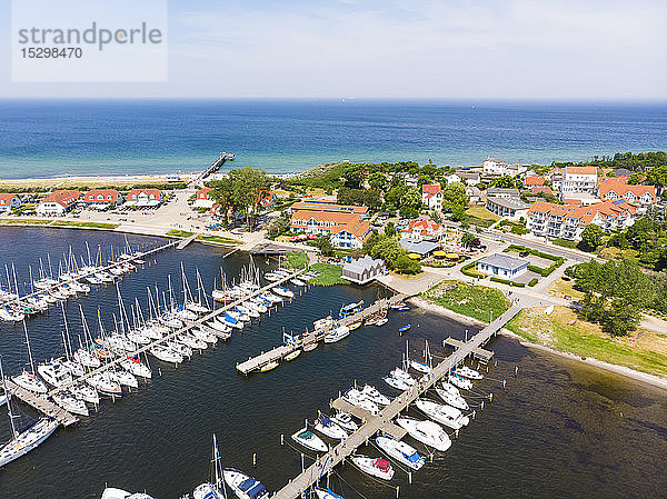 Deutschland  Mecklenburg-Vorpommern  Bucht von Wismar  Halbinsel Wustrow  Ostseebad Rerik  Hafen