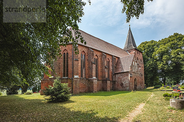Dorfkirche  Gressow  Gaegelow  Mecklenburg-Vorpommern  Deutschland  Europa