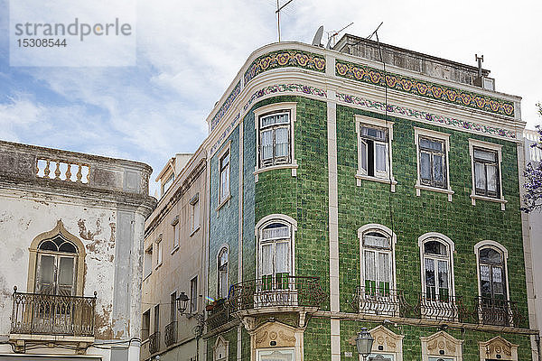 Haus mit grünen Keramikfliesen  Lagos  Algarve  Portugal