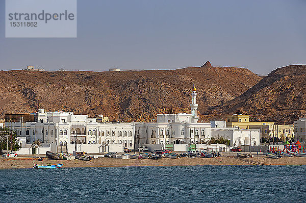 Blick auf die Moschee in Sur  Oman