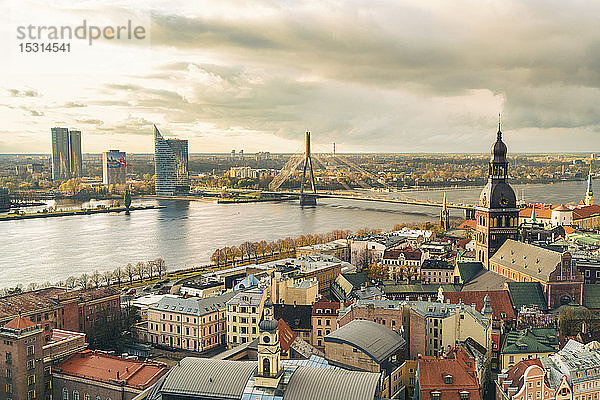 Blick von oben auf die Stadt  Riga  Lettland