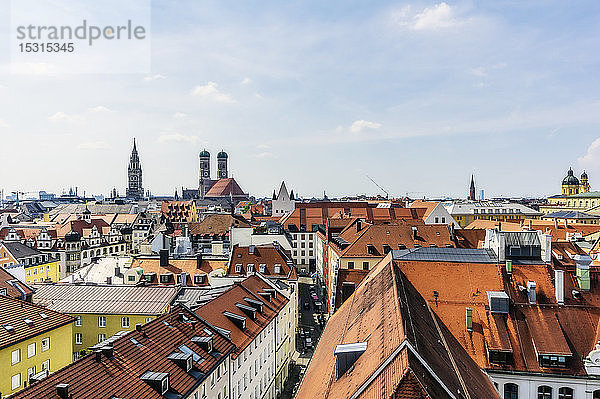 Deutschland  Bayern  München  Stadtzentrum und Liebfrauenkirche