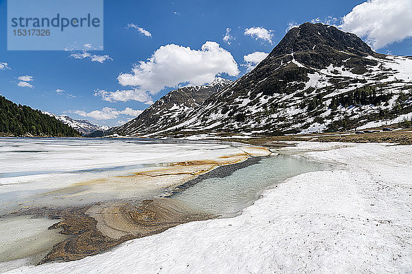 Panoramablick auf den Obersee im Defereggental  Osttirol  Österreich