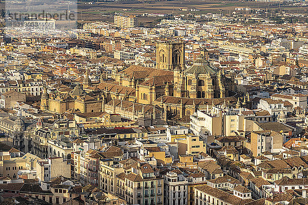 Blick über Albayzin und die Kathedrale von Granada  Spanien