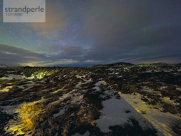 Island  Region Myvatn bei Nacht mit Nordlicht