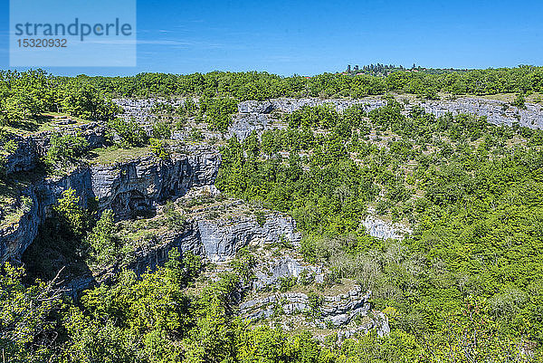 Frankreich  Regionaler Naturpark Causses du Quercy  Lot  Sensibler Naturraum  Alzou-Schlucht (Jakobsweg)