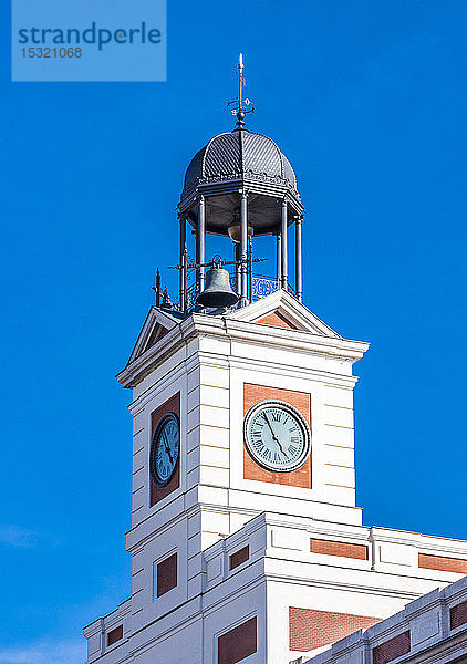 Spanien  Madrid  Stadtzentrum  Puerta del Sol  Turm der Uhr am Casa de Correos