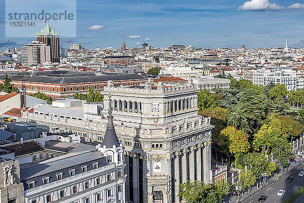 Spanien  Madrid  Blick von der Dachterrasse des Circulo de Bellas Artes  Straße Gran Via
