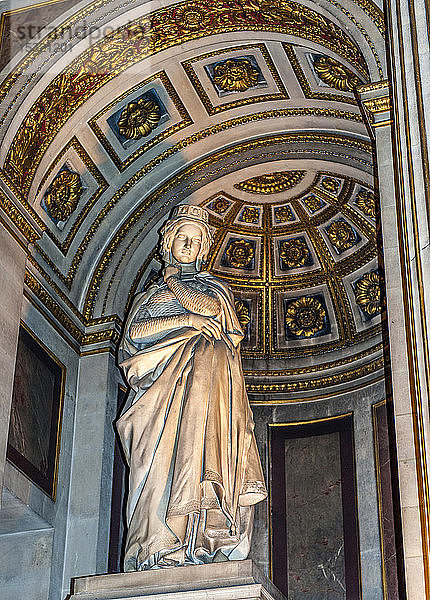 Frankreich  8. Arrondissement von Paris  Eglise de la Madeleine  Statue der Heiligen Clotilde  Gemahlin des Königs Chlodwig (19. Jahrhundert von Antoine-Louis Barye)