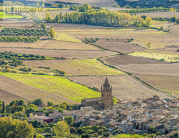 Spanien  Autonome Gemeinschaft Aragonien  Provinz Huesca  landwirtschaftliche Ebene von Loarre  Gemeinde Loarre