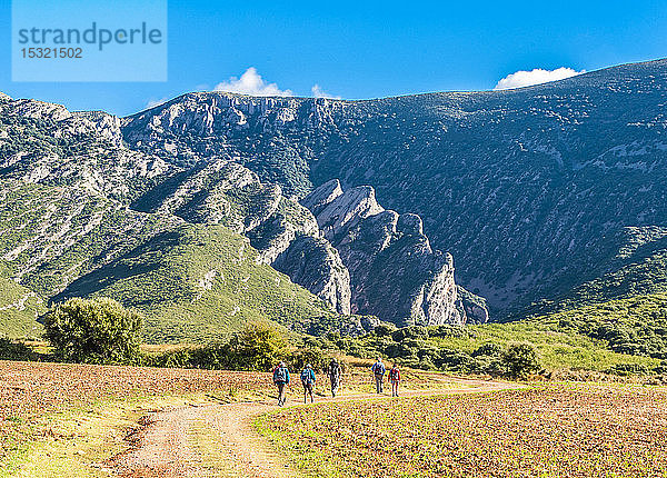 Spanien  Autonome Gemeinschaft Aragaon  Naturpark Sierra y CaÃ±ones de Guara  Provinz Huesca  Wanderweg von San Martin de la Val d'Onsera