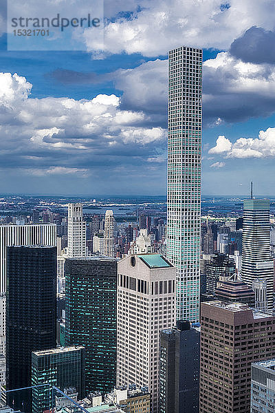 USA  New York  Manhattan Midtown  Blick von der Spitze des Rockefeller Centers