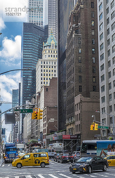 USA  New York  Manhattan Midtown  6th Ave.