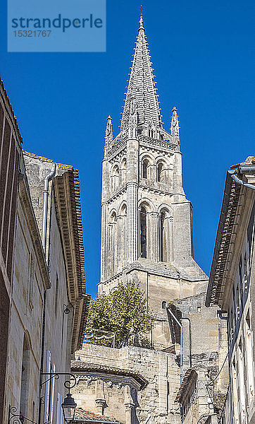 Frankreich  Gironde  Saint Emilion  Glockenturm der monolithischen Kirche (11.-13. Jahrhundert  UNESCO-Welterbe)