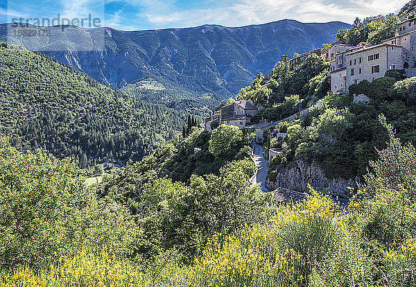 Frankreich  Vaucluse  Brantes  Nordwand des Mont Ventoux und Toulourenc-Tal