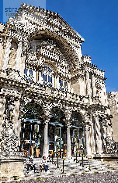 Frankreich  Vaucluse  Avignon  Theater-Oper-Fassade des Architekten Leon Fauchere (19. Jahrhundert)