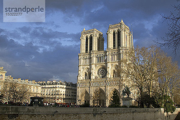 Frankreich  Paris  4. Arrondissement  Ile de la Cite (Insel der Stadt)  Notre Dame  Winter