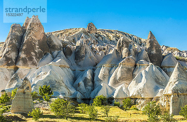 Türkei  Goreme-Nationalpark und die Felsenstätten von Kappadokien  Tal der Liebe (oder weißes Tal) mit Hoodoos (UNESCO-Welterbe)