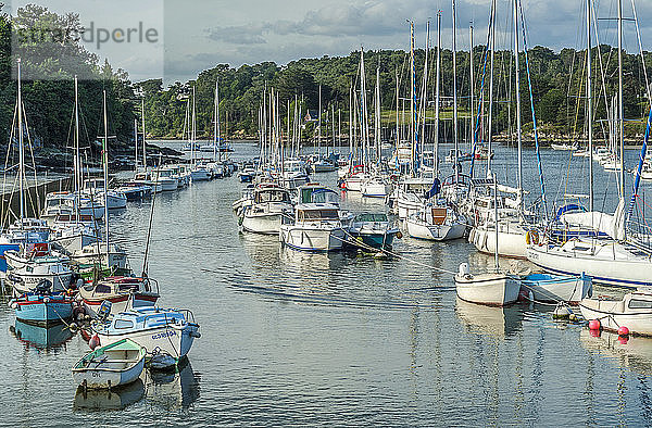 Frankreich  Bretagne  Halbinsel Nevez  Hafen Kerdruc am Fluss Aven