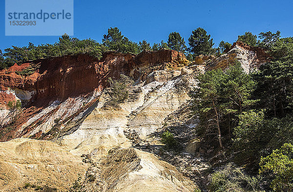 Frankreich  Vaucluse  Rustrel  Provencal Colorado Landschaft