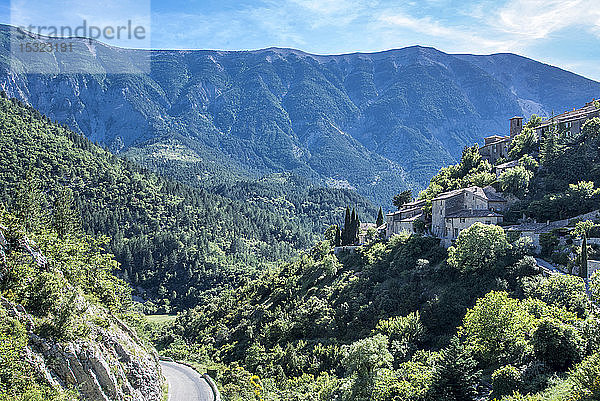 Frankreich  Vaucluse  Brantes  Nordwand des Mont Ventoux und Toulourenc-Tal