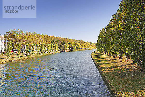 Seine und Marne. Melun. Seine und Seine-Ufer.