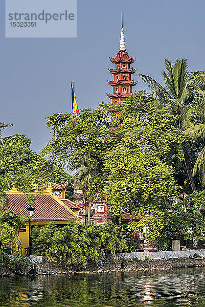 Vietnam  Hanoi  Bezirk Ba Dinh und Stadt des Onkel Ho (Chi Minh)  Tran Quoc Pagode (Schutz des Landes) 6-19. Jahrhundert auf der Insel des Westsees.
