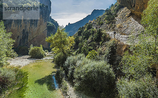 Spanien  Autonome Gemeinschaft Aragonien  Naturpark Sierra y CaÃ±ones de Guara  Schlucht des Flusses Vero  Schlucht von la Fuente (UNESCO-Welterbe fÃ?r die Felszeichnungen)