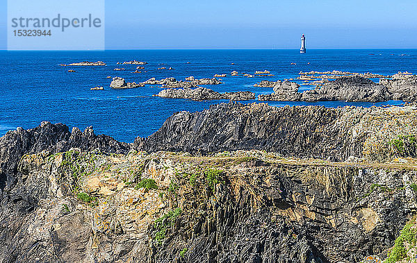 Frankreich  Bretagne  Ile d'OUessant  Leuchtturm La Jument  Südküste