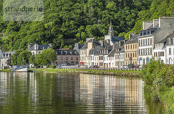 Frankreich  Bretagne  ChÃ¢teaulin  die Aulne (Fluss) bei Port Launay