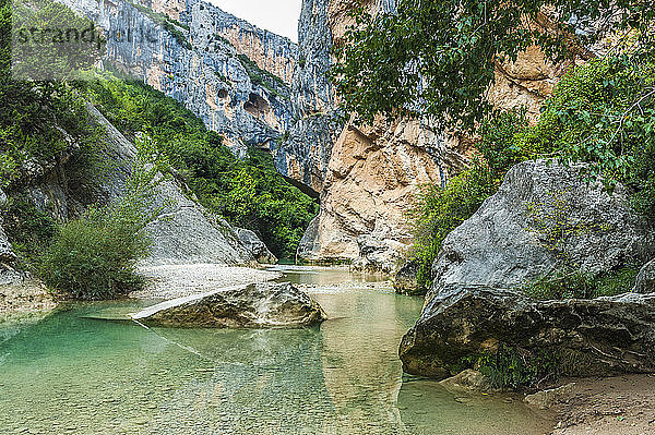 Spanien  Autonome Gemeinschaft Aragonien  Naturpark Sierra y CaÃ±ones de Guara  Schlucht des Flusses Vero  Schlucht von la Fuente (UNESCO-Welterbe fÃ?r die Felszeichnungen)