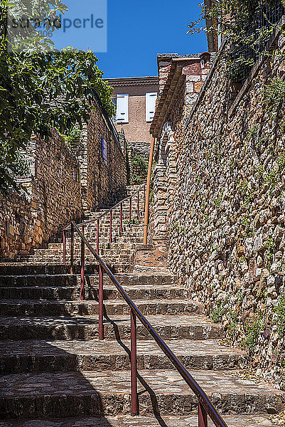Frankreich  Vaucluse  alley-stairs (Plus Beaux Villages de France - Die schönsten Dörfer Frankreichs)