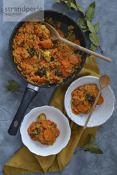 Ein-Gericht-Quinoa mit Linsen und Karotten