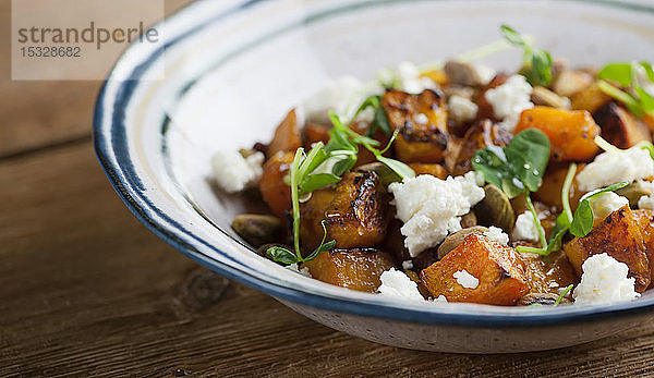 Gebratener Butternusskürbis mit Feta