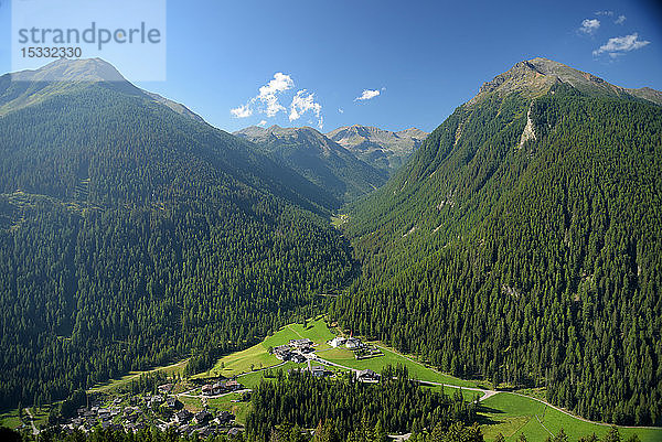 Italien  Südtirol  Ultental  Ultenthal: St. Gertraud