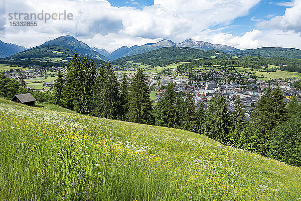 Österreich  UNESCO-Biosphärenpark Salzburger Lungau  Tamsweg ist eine Marktgemeinde im österreichischen Bundesland Salzburg  der Ort von St. Leonhardhill