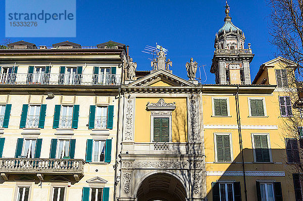 Italien  Lombardei  Varese  Piazza del PodestÃ   Arco Mera