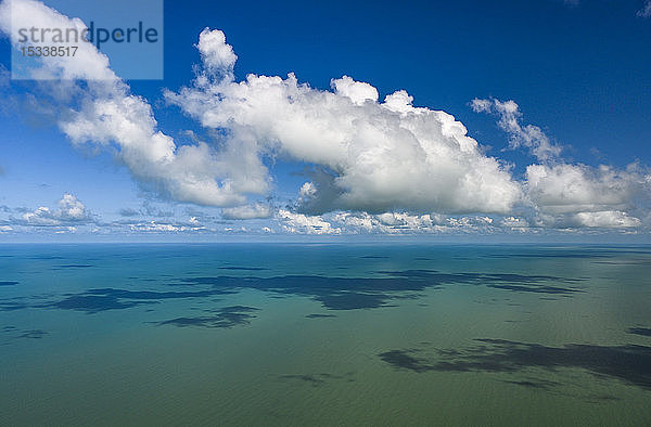 Wolken über einer Meereslandschaft in Florida Keys  USA