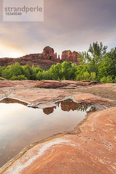 Cathedral Rock vom Red Rock State Park aus gesehen  Sedona  Arizona  Vereinigte Staaten von Amerika  Nordamerika