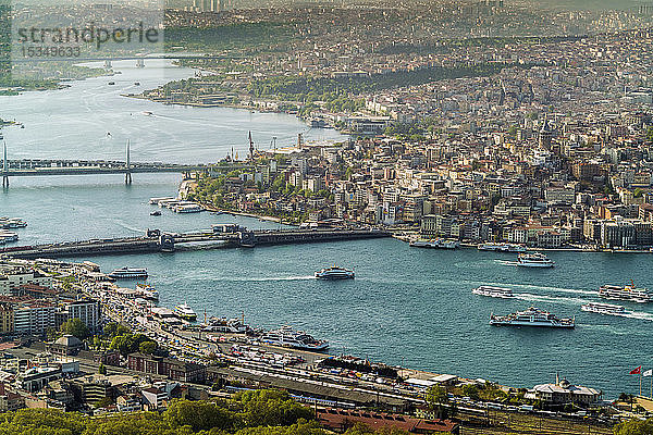 Blick auf den europäischen Teil von Istanbul von oben  Istanbul  Türkei  Europa