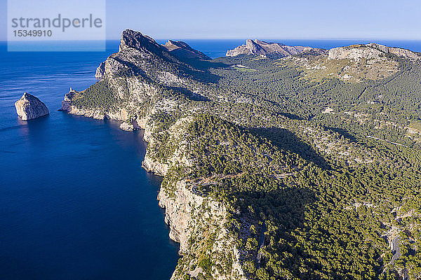 Luftaufnahme per Drohne von Cap Formentor Mallorca  Balearen  Spanien  Mittelmeer  Europa