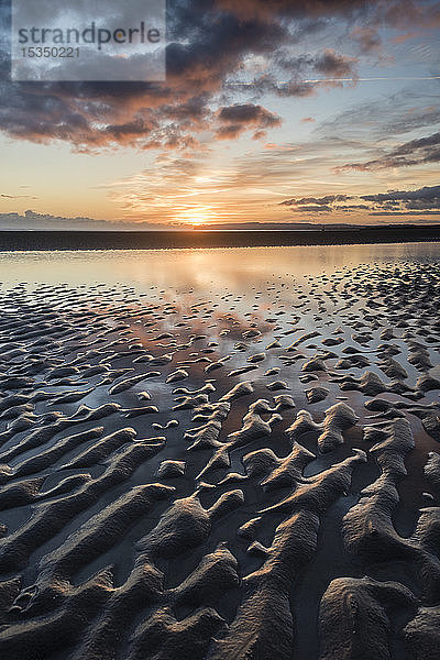 Sonnenuntergang  Camber Sands  East Sussex  England  Vereinigtes Königreich  Europa