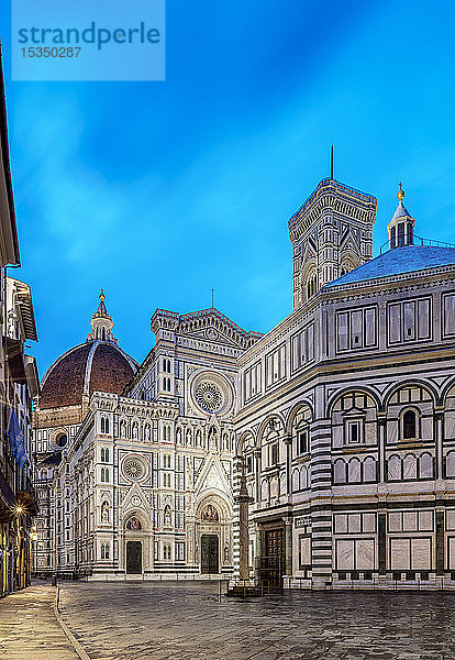 Kathedrale Santa Maria del Fiore in der Morgendämmerung  Florenz  UNESCO-Weltkulturerbe  Toskana  Italien  Europa