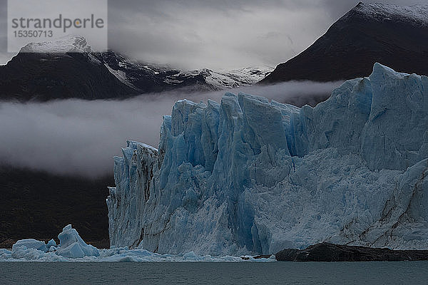 Der Perito-Moreno-Gletscher  Los Glaciares-Nationalpark  UNESCO-Weltkulturerbe  Provinz Santa Cruz  Patagonien  Argentinien  Südamerika